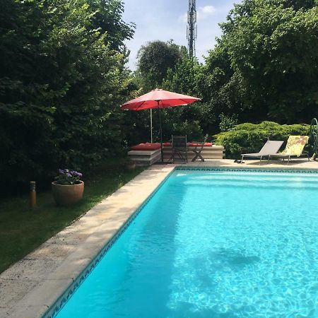 CHAMBRES D HÔTES Chez Françoise et Michel PISCINE 4 chambres 8 lits Chaumes-en-Brie Exterior foto